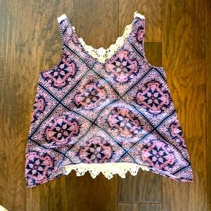 🌼 3/$30 Navy Paisley Cream Crochet/Lace Top